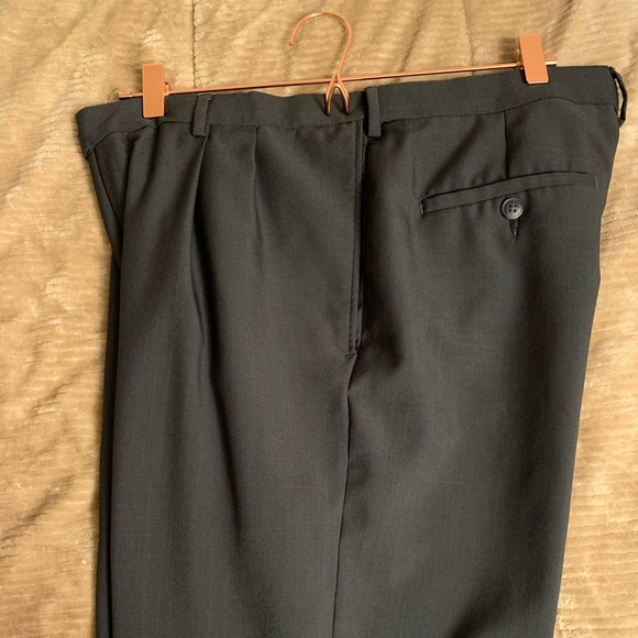 JM HAGGAR - 2 pair - Men’s slacks - Picture 2 of 5
